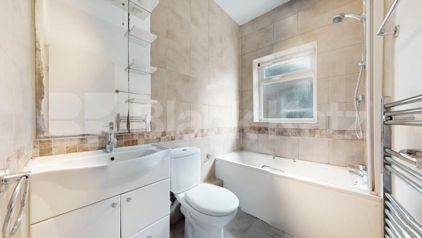 Modern Apartment Sinclair Road, West Kensington